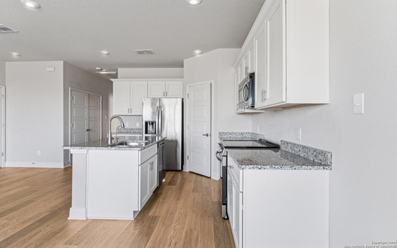 7137 Magnolia Creek, San Antonio, TX 78252, ,Residential Multi Family,En Venta,7137 Magnolia Creek,0,1921718