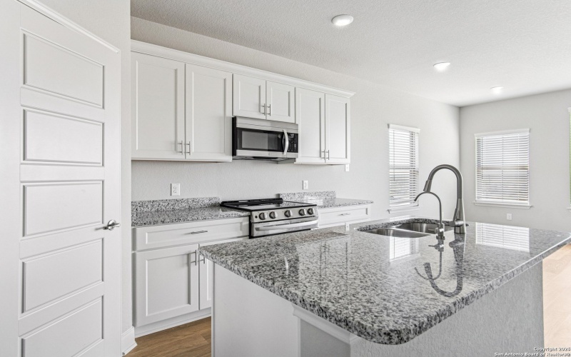 7137 Magnolia Creek, San Antonio, TX 78252, ,Residential Multi Family,En Venta,7137 Magnolia Creek,0,1921718