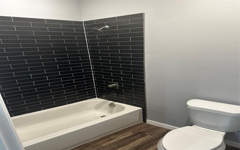 102 Levi Drive, Cleburne, TX 76031, 4 Habitaciones Habitaciones , ,2 BañosBaños,Residential,En Venta,102 Levi Drive,20735477