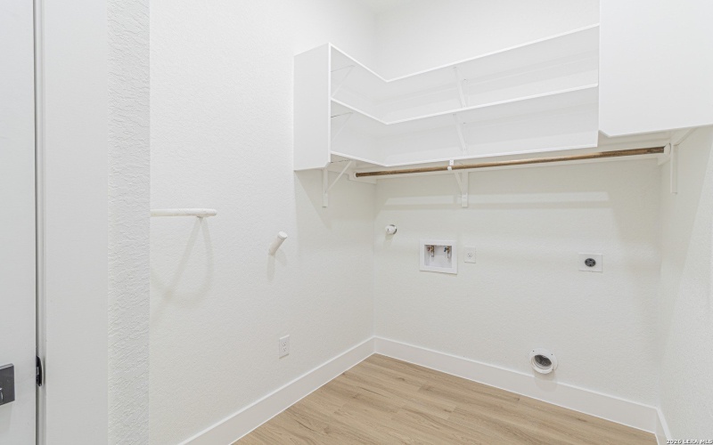 915 Saint James, San Antonio, TX 78202, 3 Bedrooms Bedrooms, ,2 BathroomsBathrooms,Residential,For Sale,915 Saint James,0,1946284