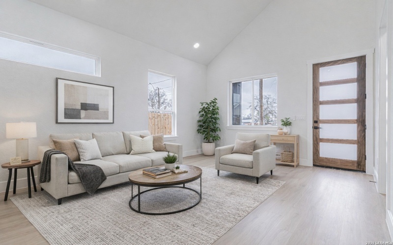 915 Saint James, San Antonio, TX 78202, 3 Bedrooms Bedrooms, ,2 BathroomsBathrooms,Residential,For Sale,915 Saint James,0,1946284