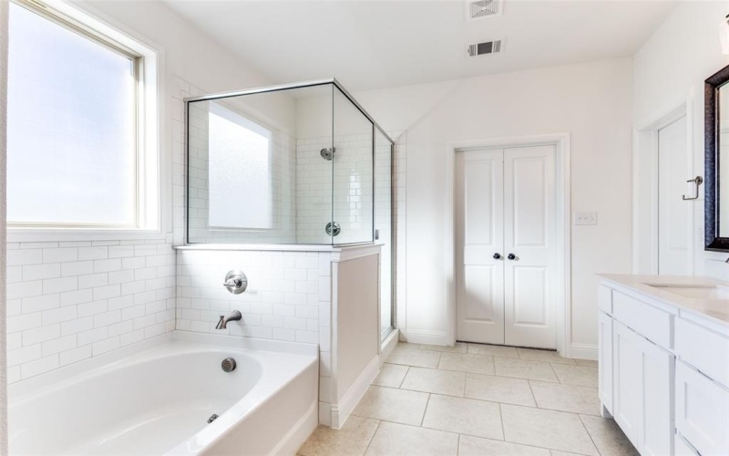 11701 Blackfoot Court, Godley, TX 76044, 3 Bedrooms Bedrooms, ,2 BathroomsBathrooms,Residential,For Sale,11701 Blackfoot Court,20747262