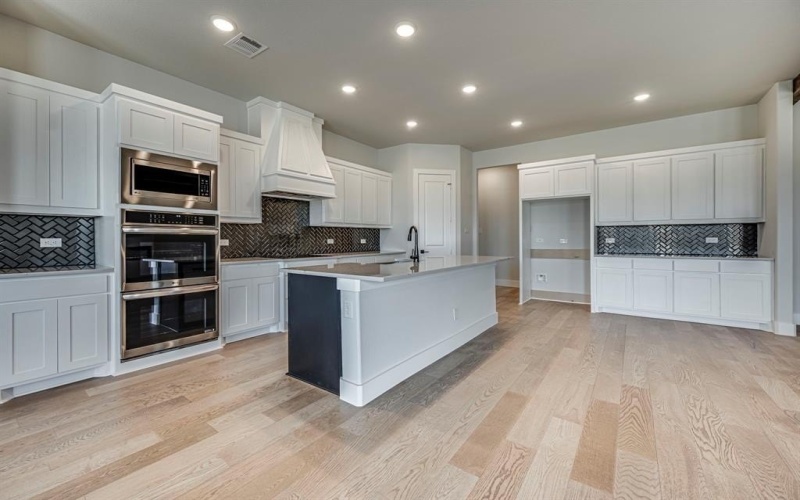 4025 Lagos Drive, Midlothian, TX 76065, 4 Bedrooms Bedrooms, ,3 BathroomsBathrooms,Residential,For Sale,4025 Lagos Drive,20735606