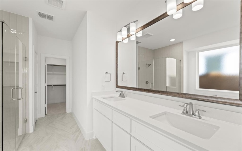 8121 Twin Creek Drive, Rowlett, TX 75089, 4 Habitaciones Habitaciones , ,3 BañosBaños,Residential,En Venta,8121 Twin Creek Drive,0,20747311