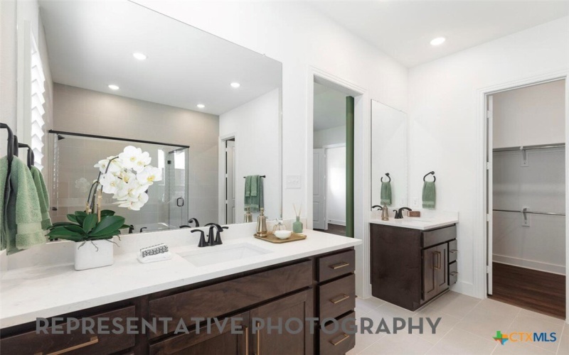 7011 Hallie Hunt, Schertz, TX 78154, 4 Bedrooms Bedrooms, ,5 BathroomsBathrooms,Residential,For Sale,7011 Hallie Hunt,0,608332