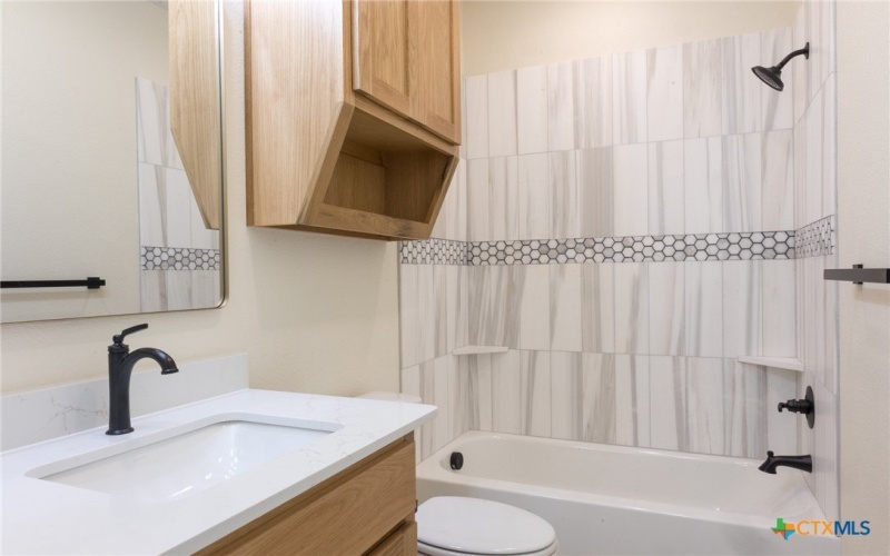 1105 W 1st Street, Lampasas, TX 76550, 2 Bedrooms Bedrooms, ,2 BathroomsBathrooms,Residential,For Sale,1105 W 1st Street,0,608424