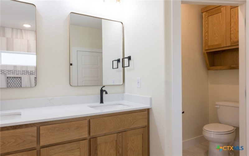 1105 W 1st Street, Lampasas, TX 76550, 2 Bedrooms Bedrooms, ,2 BathroomsBathrooms,Residential,For Sale,1105 W 1st Street,0,608424