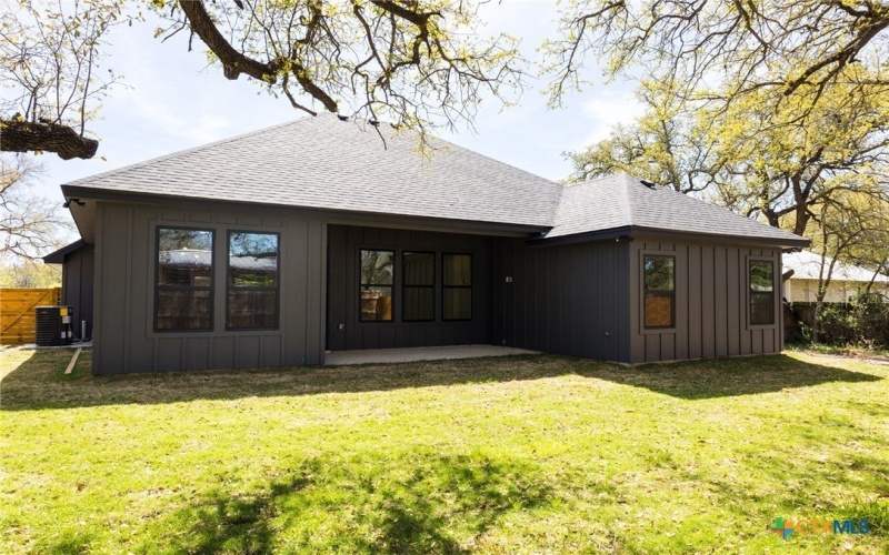 1105 W 1st Street, Lampasas, TX 76550, 2 Bedrooms Bedrooms, ,2 BathroomsBathrooms,Residential,For Sale,1105 W 1st Street,0,608424