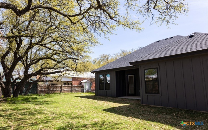 1105 W 1st Street, Lampasas, TX 76550, 2 Bedrooms Bedrooms, ,2 BathroomsBathrooms,Residential,For Sale,1105 W 1st Street,0,608424