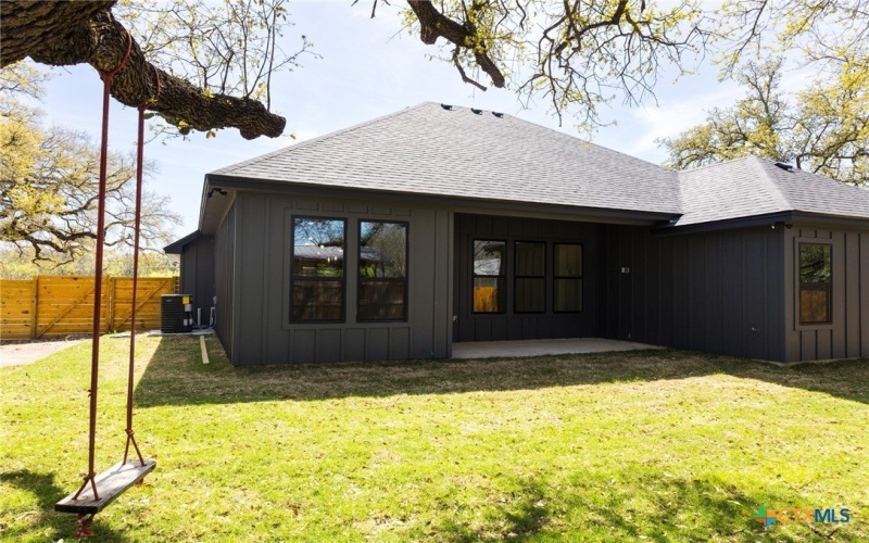 1105 W 1st Street, Lampasas, TX 76550, 2 Bedrooms Bedrooms, ,2 BathroomsBathrooms,Residential,For Sale,1105 W 1st Street,0,608424