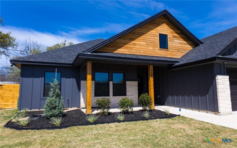 1105 W 1st Street, Lampasas, TX 76550, 2 Bedrooms Bedrooms, ,2 BathroomsBathrooms,Residential,For Sale,1105 W 1st Street,0,608424