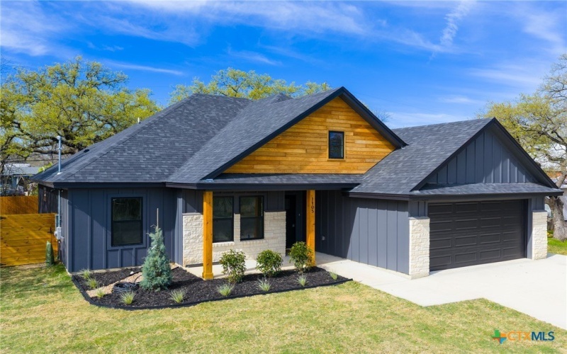 1105 W 1st Street, Lampasas, TX 76550, 2 Bedrooms Bedrooms, ,2 BathroomsBathrooms,Residential,For Sale,1105 W 1st Street,0,608424