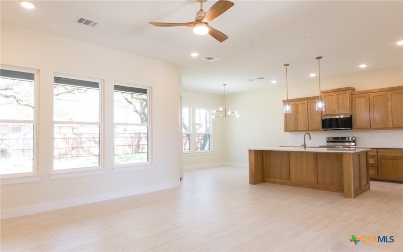 1105 W 1st Street, Lampasas, TX 76550, 2 Bedrooms Bedrooms, ,2 BathroomsBathrooms,Residential,For Sale,1105 W 1st Street,0,608424