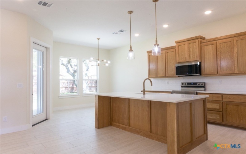 1105 W 1st Street, Lampasas, TX 76550, 2 Bedrooms Bedrooms, ,2 BathroomsBathrooms,Residential,For Sale,1105 W 1st Street,0,608424