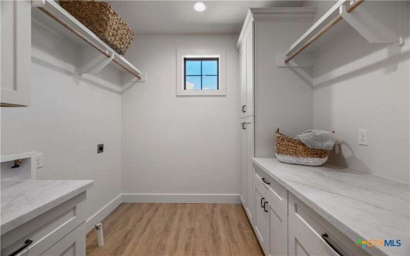 112 Ridgehaven Trail, Victoria, TX 77905, 4 Habitaciones Habitaciones , ,2 BañosBaños,Residential,En Venta,112 Ridgehaven Trail,0,608438