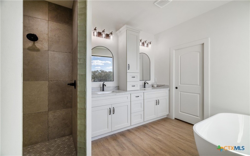 112 Ridgehaven Trail, Victoria, TX 77905, 4 Habitaciones Habitaciones , ,2 BañosBaños,Residential,En Venta,112 Ridgehaven Trail,0,608438