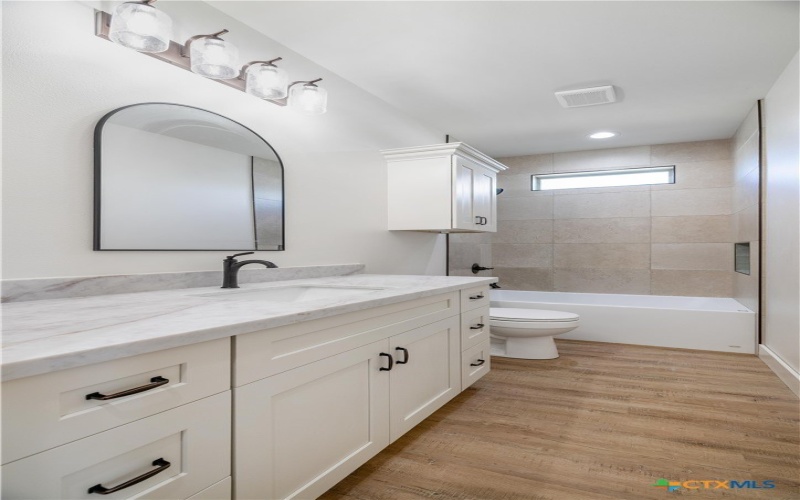 112 Ridgehaven Trail, Victoria, TX 77905, 4 Habitaciones Habitaciones , ,2 BañosBaños,Residential,En Venta,112 Ridgehaven Trail,0,608438