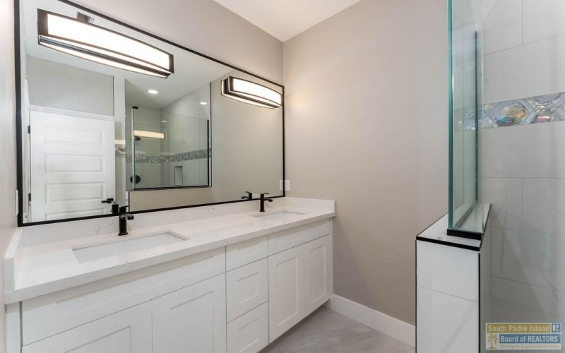 128 Saturn Lane, South Padre Island, TX 78597, 10 Bedrooms Bedrooms, ,10 BathroomsBathrooms,Residential Multi Family,For Sale,128 Saturn Lane,0,106042