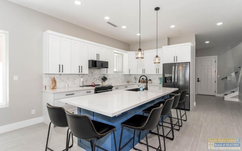 128 Saturn Lane, South Padre Island, TX 78597, 10 Bedrooms Bedrooms, ,10 BathroomsBathrooms,Residential Multi Family,For Sale,128 Saturn Lane,0,106042