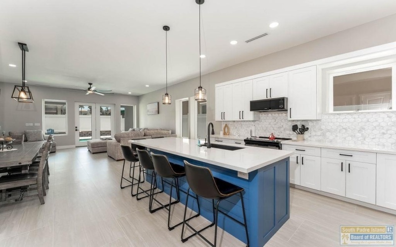 128 Saturn Lane, South Padre Island, TX 78597, 10 Bedrooms Bedrooms, ,10 BathroomsBathrooms,Residential Multi Family,For Sale,128 Saturn Lane,0,106042