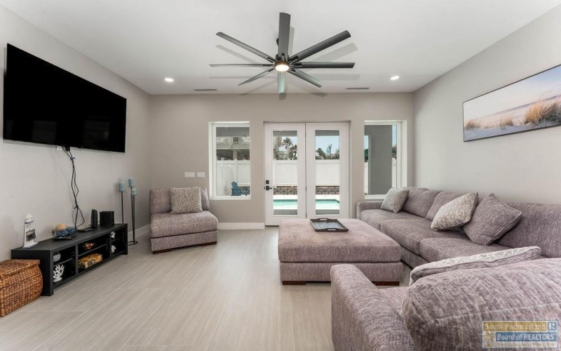 128 Saturn Lane, South Padre Island, TX 78597, 10 Bedrooms Bedrooms, ,10 BathroomsBathrooms,Residential Multi Family,For Sale,128 Saturn Lane,0,106042