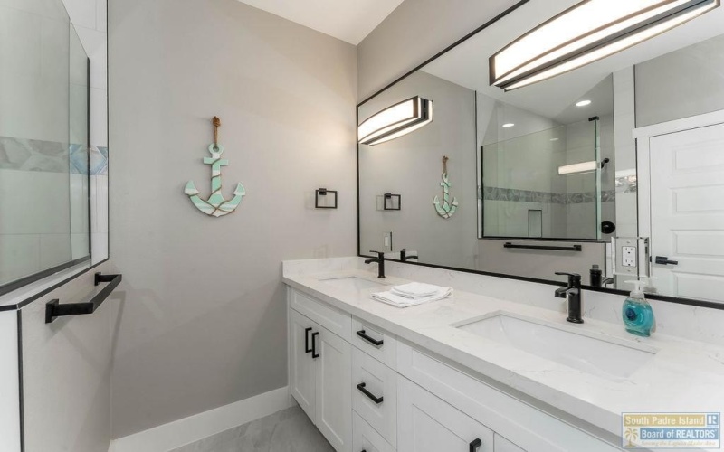 128 Saturn Lane, South Padre Island, TX 78597, 10 Bedrooms Bedrooms, ,10 BathroomsBathrooms,Residential Multi Family,For Sale,128 Saturn Lane,0,106042