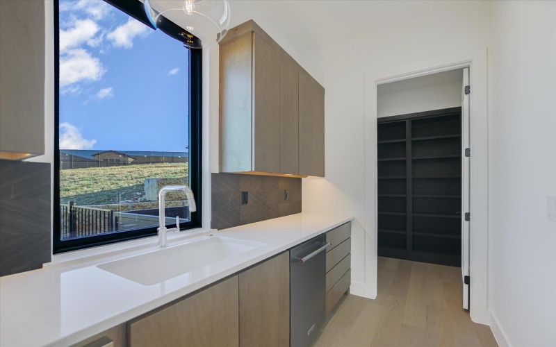 105 Via Roma Court, Horseshoe Bay, TX 78657, 3 Bedrooms Bedrooms, ,3 BathroomsBathrooms,Residential,For Sale,105 Via Roma Court,0,177165