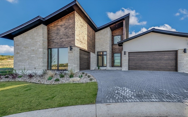 105 Via Roma Court, Horseshoe Bay, TX 78657, 3 Bedrooms Bedrooms, ,3 BathroomsBathrooms,Residential,For Sale,105 Via Roma Court,0,177165