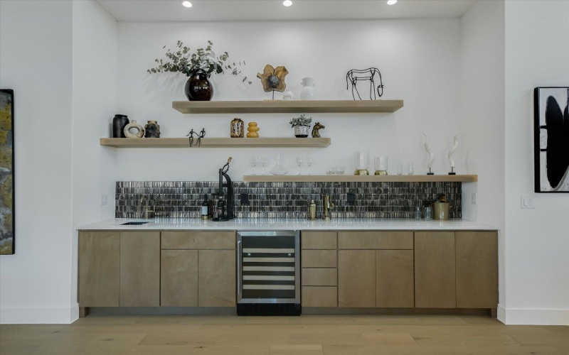 105 Via Roma Court, Horseshoe Bay, TX 78657, 3 Bedrooms Bedrooms, ,3 BathroomsBathrooms,Residential,For Sale,105 Via Roma Court,0,177165