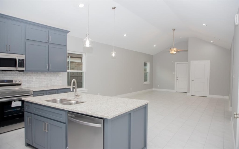 1527 Caldwell Avenue, Dallas, TX 75223, 3 Bedrooms Bedrooms, ,2 BathroomsBathrooms,Residential,For Sale,1527 Caldwell Avenue,0,21174837