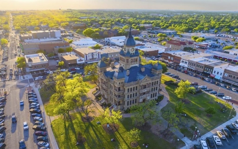 9213 Rolling Meadow Way, Denton, TX 76207, 3 Bedrooms Bedrooms, ,2 BathroomsBathrooms,Residential,For Sale,9213 Rolling Meadow Way,0,21210805