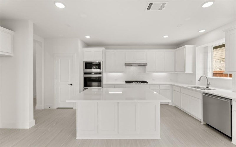 8720 Heartland Drive, Fort Worth, TX 76123, 4 Habitaciones Habitaciones , ,3 BañosBaños,Residential,En Venta,8720 Heartland Drive,0,20736053