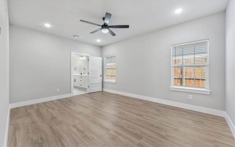 4417 Martin Street, Fort Worth, TX 76119, 4 Habitaciones Habitaciones , ,2 BañosBaños,Residential,En Venta,4417 Martin Street,0,21217979