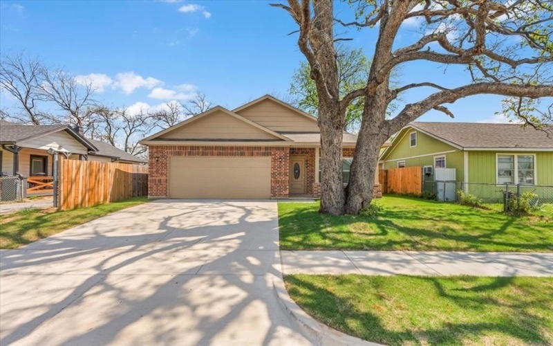 804 N Chandler Drive, Fort Worth, TX 76111, 3 Bedrooms Bedrooms, ,2 BathroomsBathrooms,Residential,For Sale,804 N Chandler Drive,0,21218133