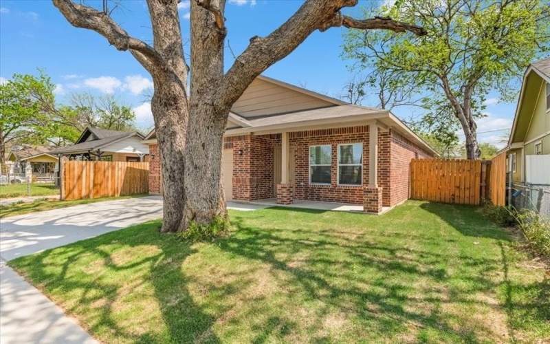 804 N Chandler Drive, Fort Worth, TX 76111, 3 Bedrooms Bedrooms, ,2 BathroomsBathrooms,Residential,For Sale,804 N Chandler Drive,0,21218133