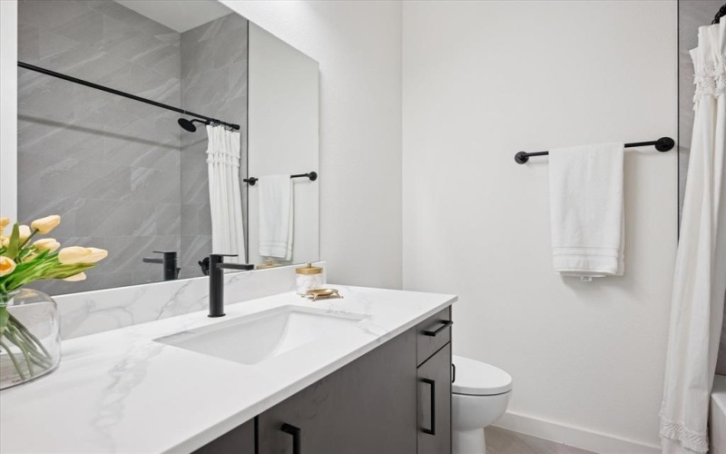 4534 Lake Avenue #103, Dallas, TX 75219, 3 Bedrooms Bedrooms, ,3 BathroomsBathrooms,Residential,For Sale,4534 Lake Avenue,0,21218202