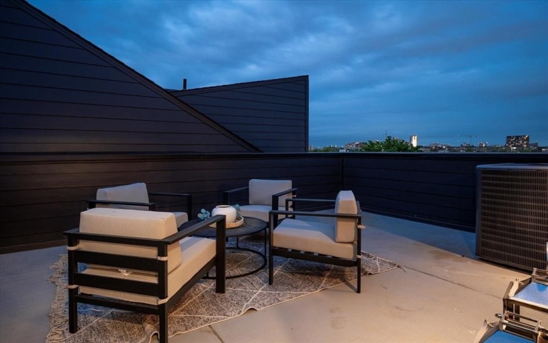 4534 Lake Avenue #103, Dallas, TX 75219, 3 Bedrooms Bedrooms, ,3 BathroomsBathrooms,Residential,For Sale,4534 Lake Avenue,0,21218202