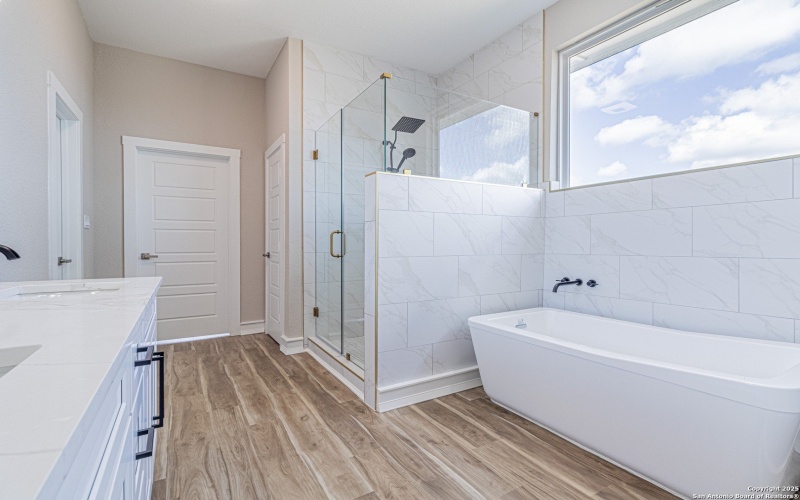 16923 Rancho Escondido, Atascosa, TX 78002, 4 Bedrooms Bedrooms, ,3 BathroomsBathrooms,Residential,For Sale,16923 Rancho Escondido,0,1911076