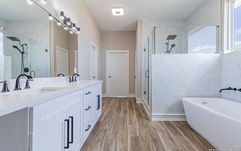 16923 Rancho Escondido, Atascosa, TX 78002, 4 Bedrooms Bedrooms, ,3 BathroomsBathrooms,Residential,For Sale,16923 Rancho Escondido,0,1911076