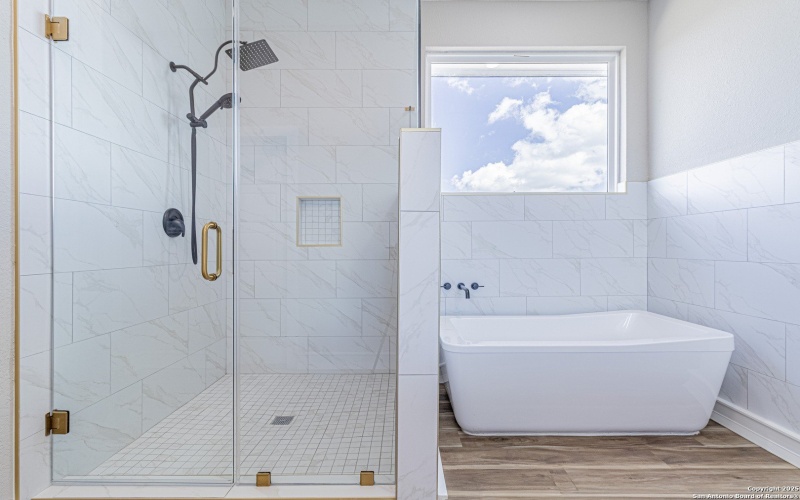 16923 Rancho Escondido, Atascosa, TX 78002, 4 Bedrooms Bedrooms, ,3 BathroomsBathrooms,Residential,For Sale,16923 Rancho Escondido,0,1911076