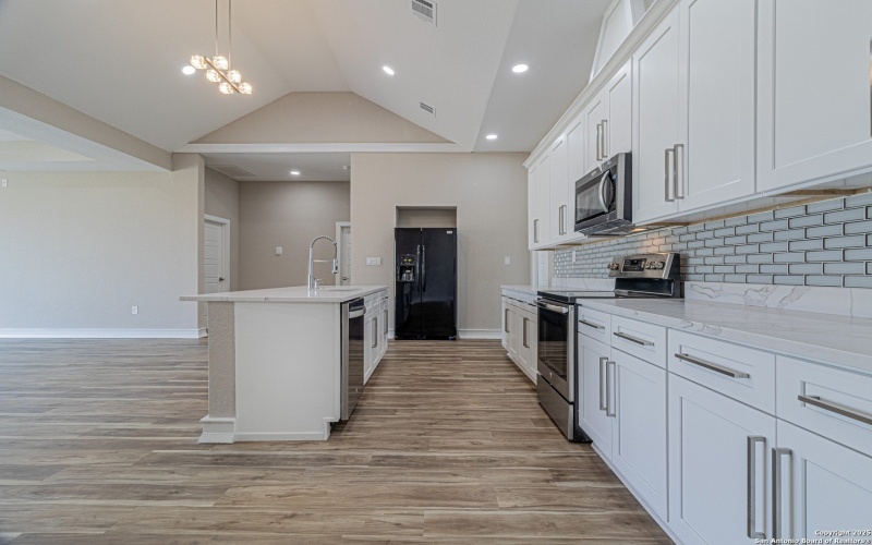 16923 Rancho Escondido, Atascosa, TX 78002, 4 Bedrooms Bedrooms, ,3 BathroomsBathrooms,Residential,For Sale,16923 Rancho Escondido,0,1911076