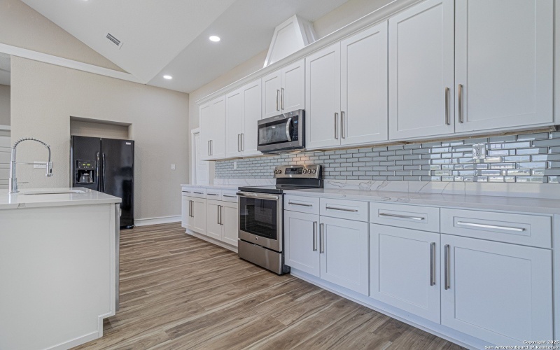 16923 Rancho Escondido, Atascosa, TX 78002, 4 Bedrooms Bedrooms, ,3 BathroomsBathrooms,Residential,For Sale,16923 Rancho Escondido,0,1911076