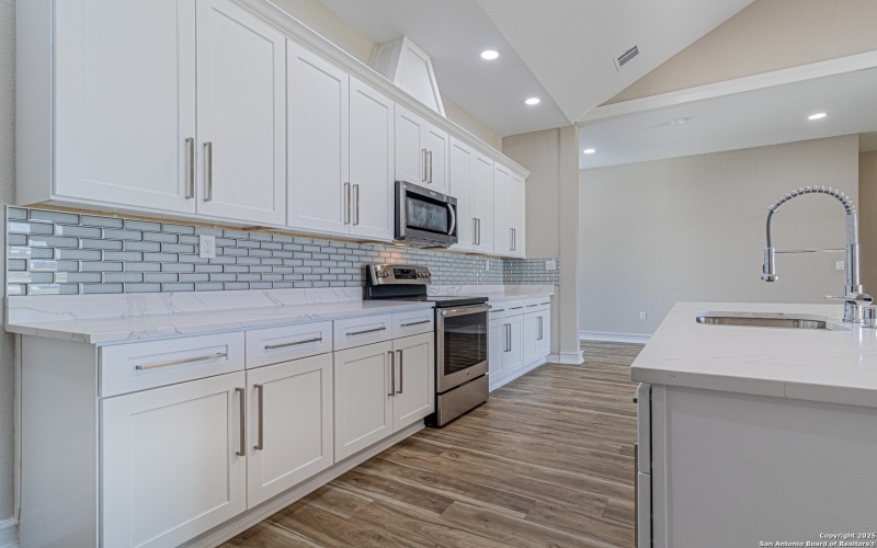 16923 Rancho Escondido, Atascosa, TX 78002, 4 Bedrooms Bedrooms, ,3 BathroomsBathrooms,Residential,For Sale,16923 Rancho Escondido,0,1911076