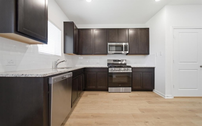 5305 Millbrook Drive, McKinney, TX 75071, 3 Bedrooms Bedrooms, ,2 BathroomsBathrooms,Residential,For Sale,5305 Millbrook Drive,0,21219019