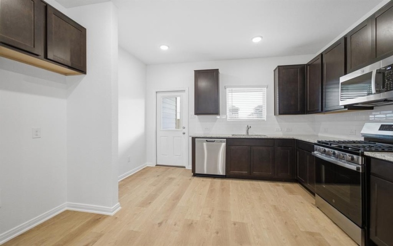 5305 Millbrook Drive, McKinney, TX 75071, 3 Bedrooms Bedrooms, ,2 BathroomsBathrooms,Residential,For Sale,5305 Millbrook Drive,0,21219019