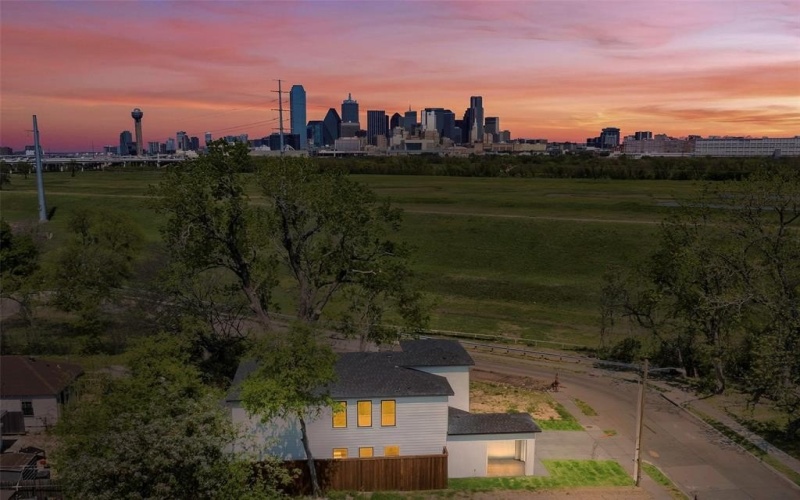 459 Hart Street, Dallas, TX 75203, 4 Habitaciones Habitaciones , ,3 BañosBaños,Residential,En Venta,459 Hart Street,0,21219044