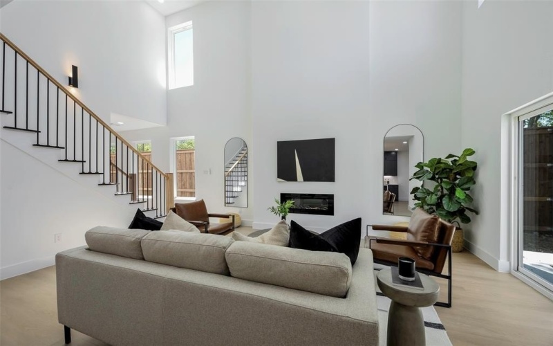 459 Hart Street, Dallas, TX 75203, 4 Habitaciones Habitaciones , ,3 BañosBaños,Residential,En Venta,459 Hart Street,0,21219044