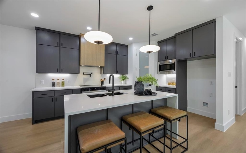 459 Hart Street, Dallas, TX 75203, 4 Habitaciones Habitaciones , ,3 BañosBaños,Residential,En Venta,459 Hart Street,0,21219044