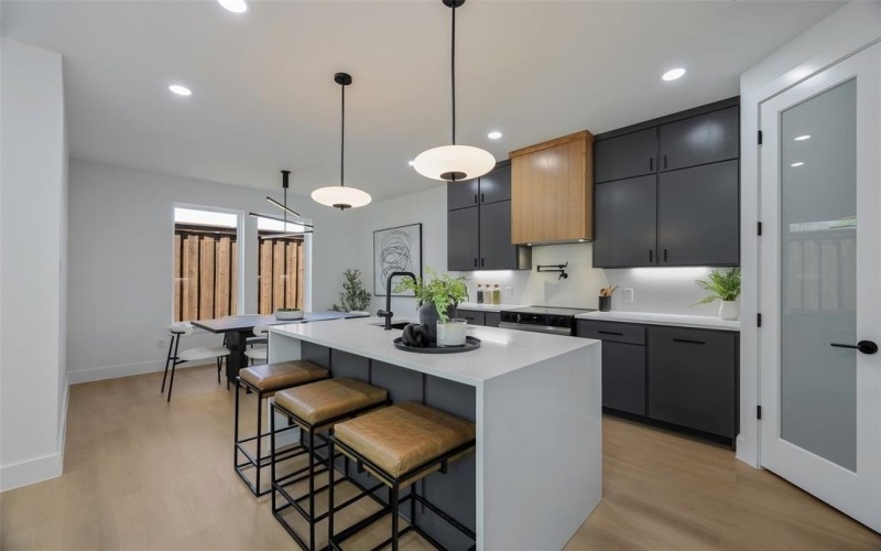 459 Hart Street, Dallas, TX 75203, 4 Habitaciones Habitaciones , ,3 BañosBaños,Residential,En Venta,459 Hart Street,0,21219044