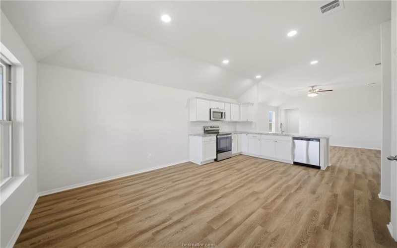 137 Cotton Cove, Snook, TX 77878, 4 Bedrooms Bedrooms, ,2 BathroomsBathrooms,Residential,For Sale,137 Cotton Cove,0,26003348